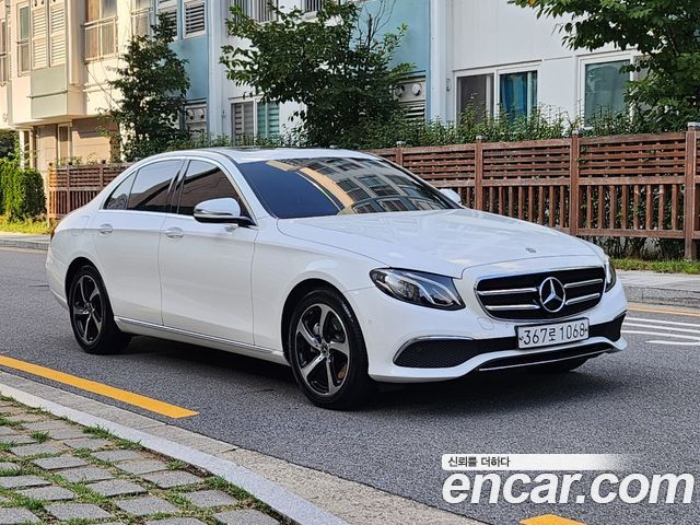Mercedes-Benz E-Class 2020 — photo 3