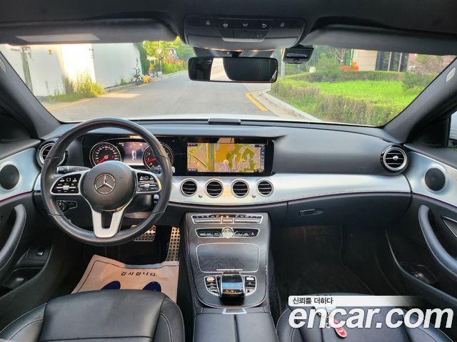 Mercedes-Benz E-Class 2020 — photo 9