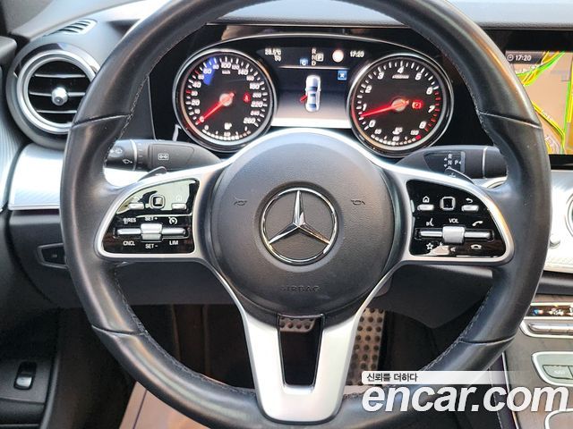 Mercedes-Benz E-Class 2020 — photo 11