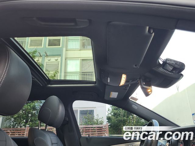 Mercedes-Benz E-Class 2020 — photo 13