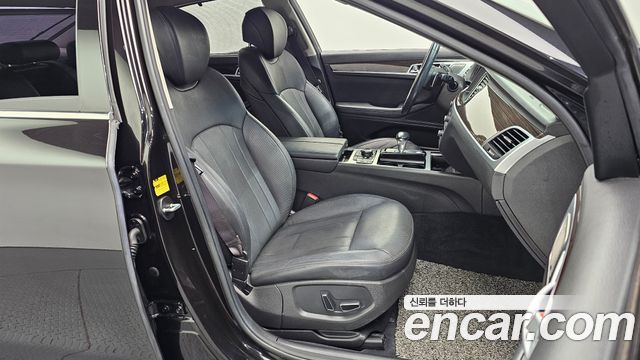 Genesis G80 2018 — photo 12