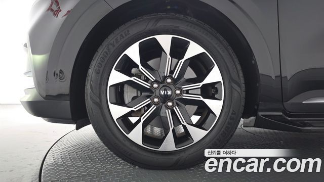 Kia Canival 2021 — photo 5