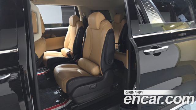 Kia Canival 2021 — photo 18