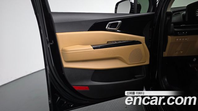 Kia Canival 2021 — photo 15