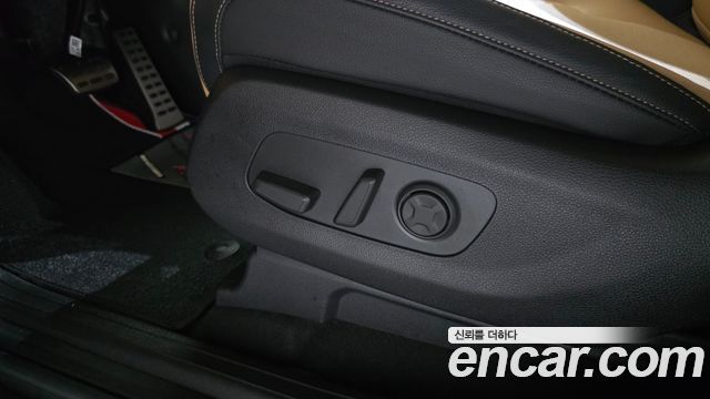 Kia Canival 2021 — photo 30