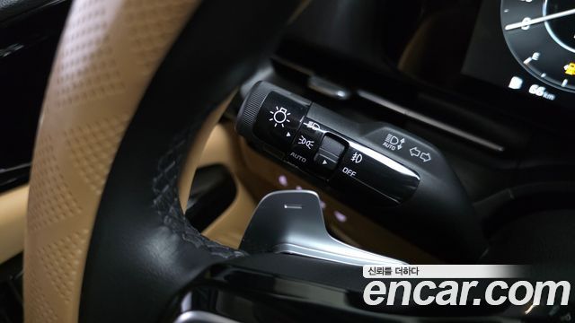 Kia Canival 2021 — photo 35