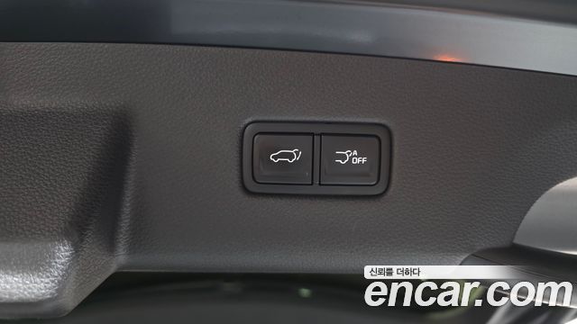 Kia Canival 2021 — photo 39
