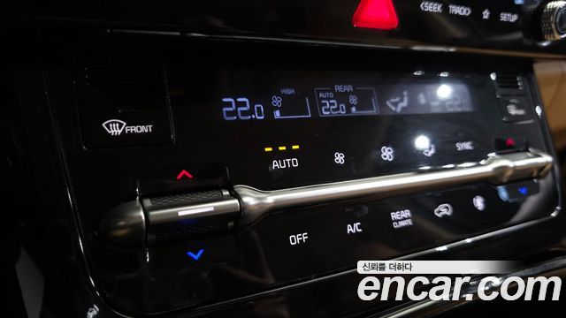 Kia Canival 2021 — photo 40