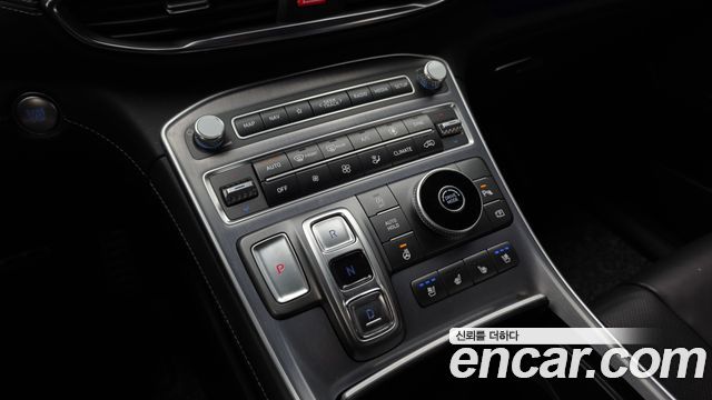 Hyundai Santafe 2022 — photo 12