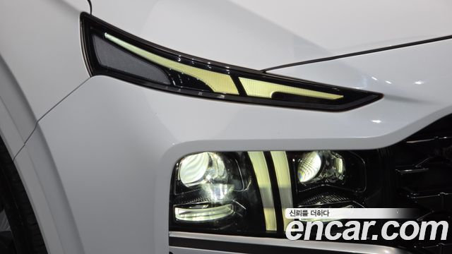 Hyundai Santafe 2022 — photo 8