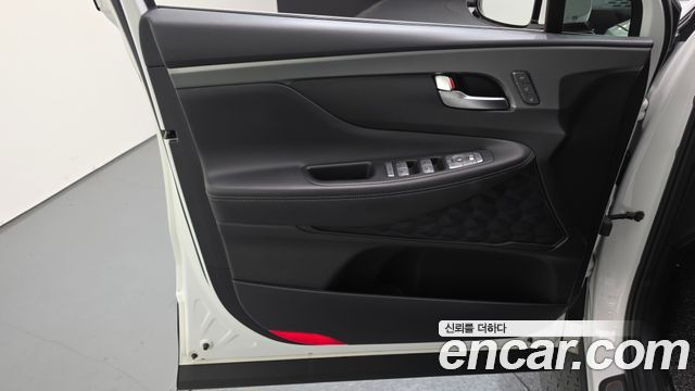 Hyundai Santafe 2022 — photo 14
