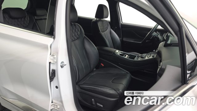 Hyundai Santafe 2022 — photo 16