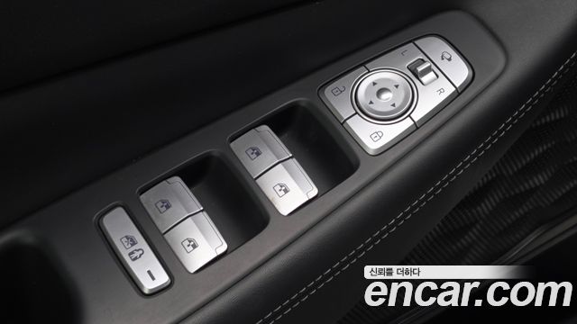 Hyundai Santafe 2022 — photo 29