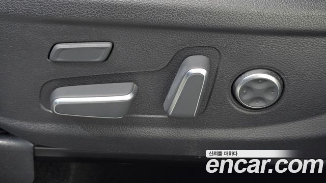 Hyundai Santafe 2022 — photo 31