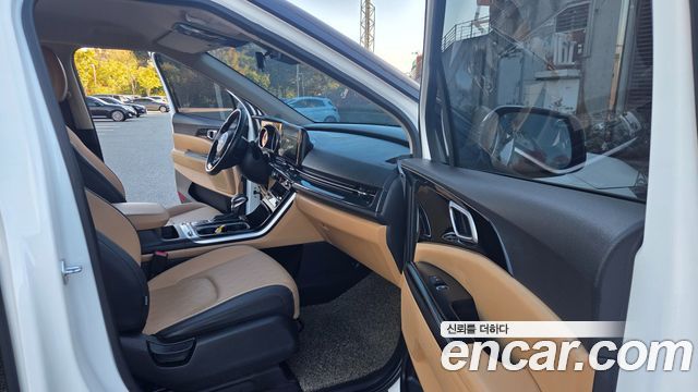 Kia Canival 2022 — photo 11
