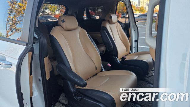 Kia Canival 2022 — photo 12