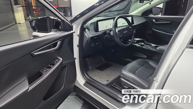 Kia EV6 2022 — photo 13