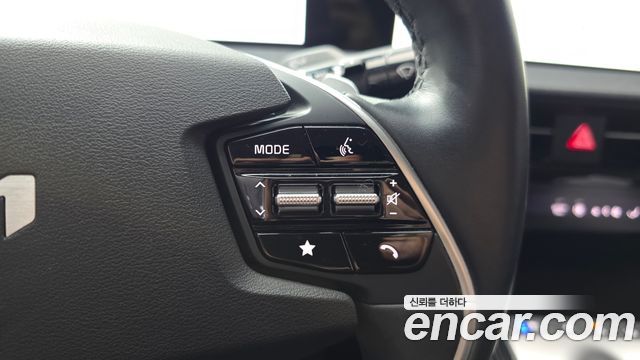 Kia EV6 2022 — photo 22