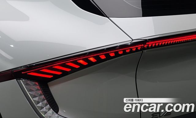 Kia EV6 2022 — photo 9