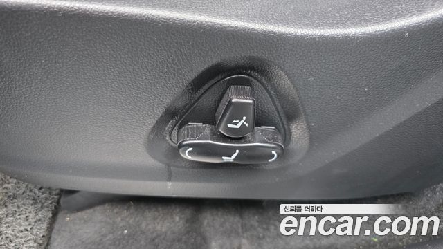 KG Mobility Rexton 2018 — photo 20