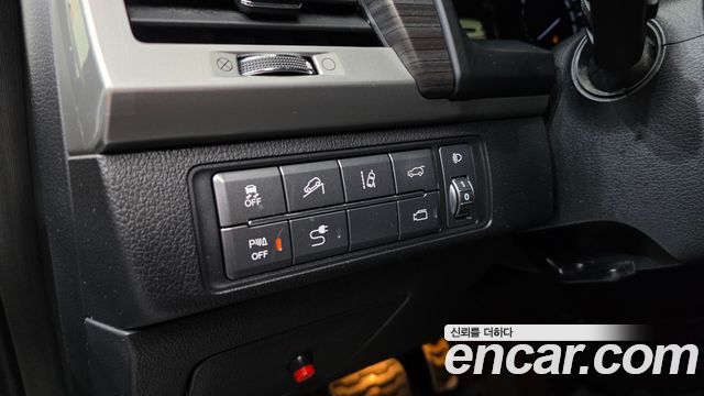KG Mobility Rexton 2018 — photo 21