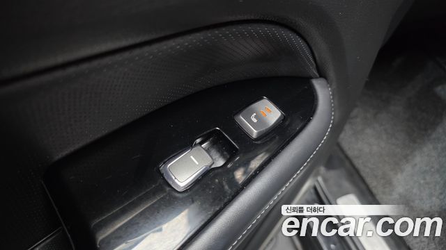 KG Mobility Rexton 2018 — photo 30