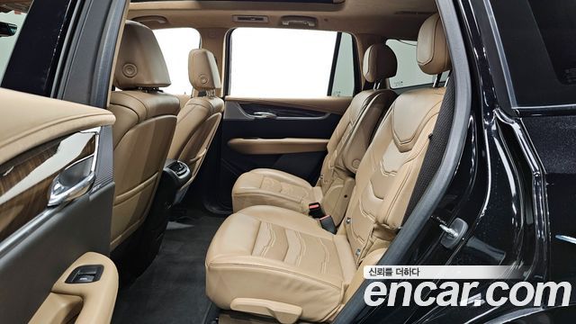 Cadillac XT6 2022 — photo 12