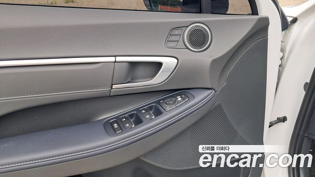 Hyundai Sonata 2022 — photo 11