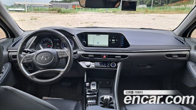 Hyundai Sonata 2022 — photo 15