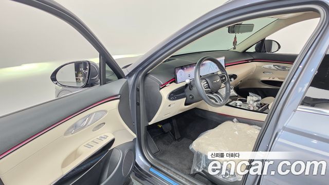 Genesis GV70 2025 — photo 24