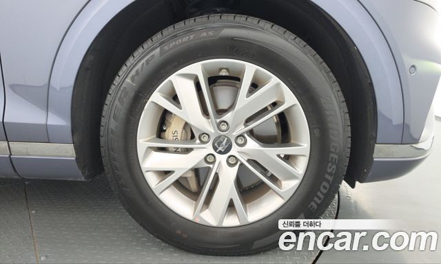 Genesis GV70 2025 — photo 7