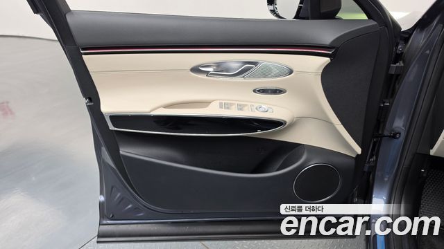Genesis GV70 2025 — photo 14