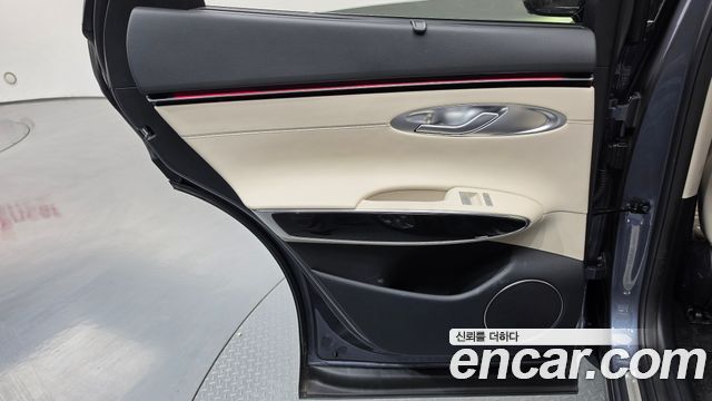 Genesis GV70 2025 — photo 15