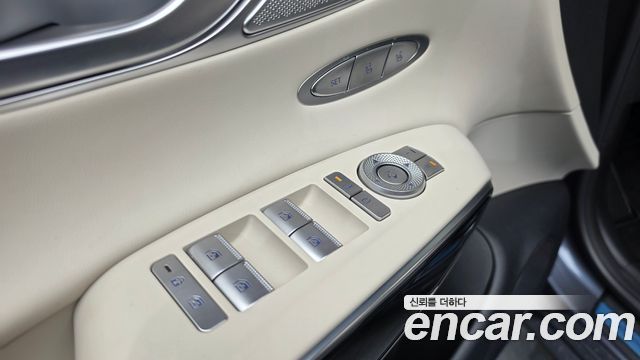 Genesis GV70 2025 — photo 28