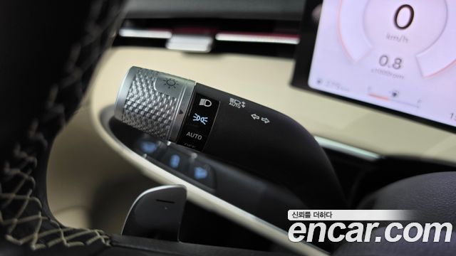Genesis GV70 2025 — photo 29