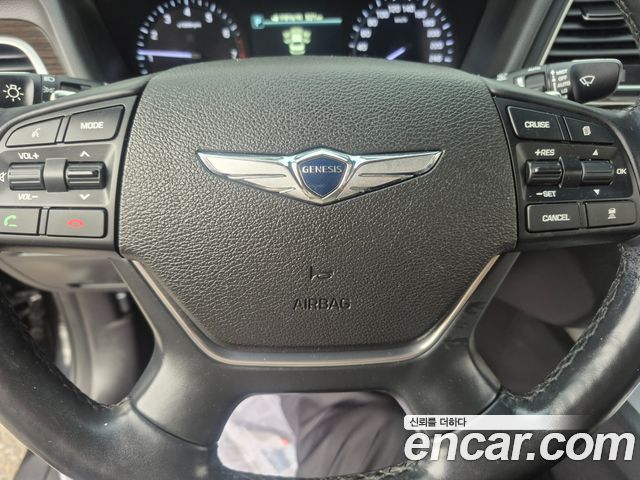 Genesis G80 2018 — photo 9