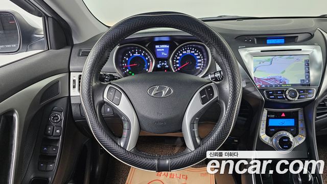 Hyundai AVANTE 2012 — photo 19