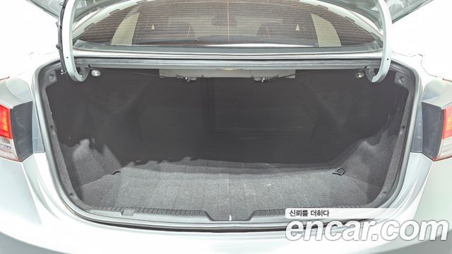 Hyundai AVANTE 2012 — photo 22