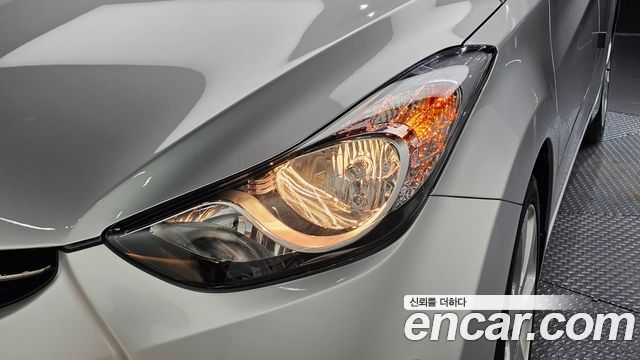 Hyundai AVANTE 2012 — photo 8