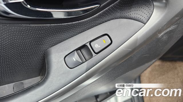 Hyundai AVANTE 2012 — photo 28