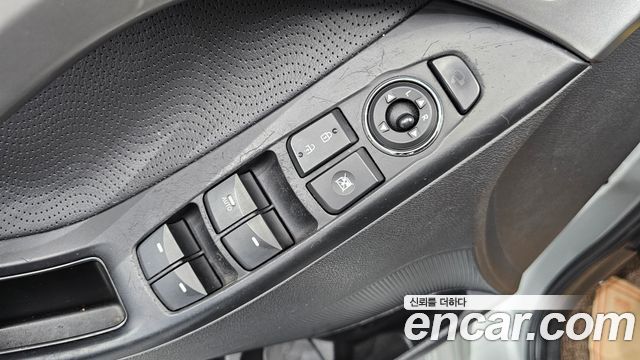 Hyundai AVANTE 2012 — photo 29