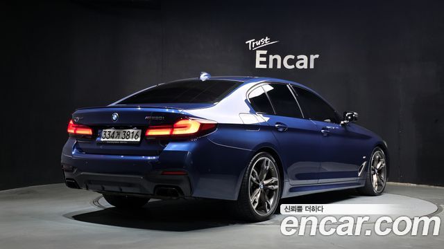 BMW 5-Series 2022 — photo 2