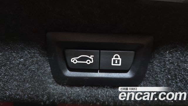 BMW 5-Series 2022 — photo 32