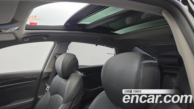 Genesis G80 2017 — photo 16