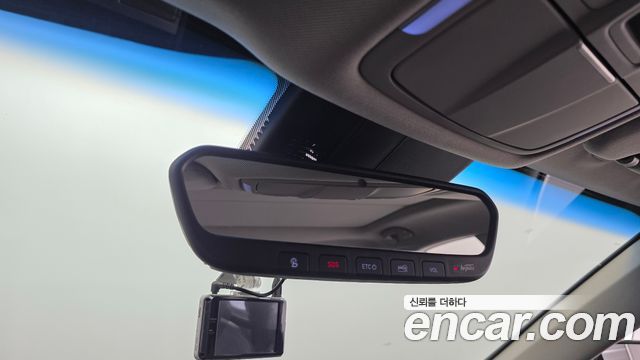 Genesis G80 2017 — photo 17