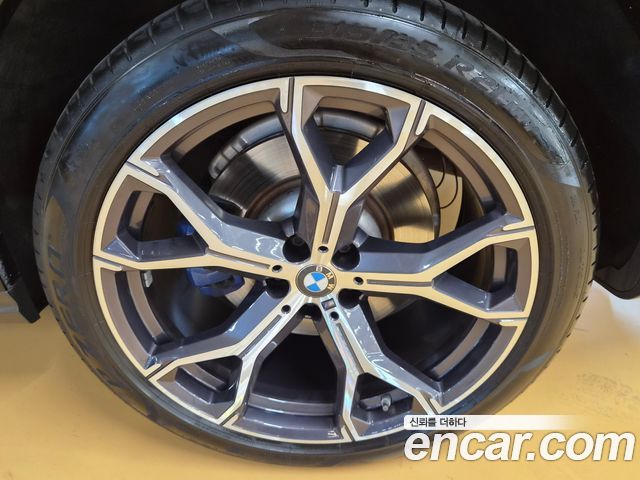 BMW X6 2021 — photo 19