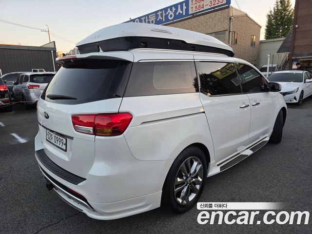 Kia Canival 2016 — photo 2