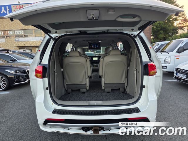 Kia Canival 2016 — photo 19