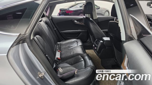Audi A7 2016 — photo 12
