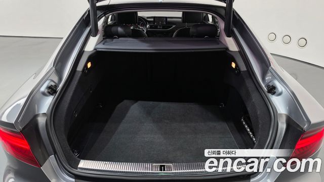 Audi A7 2016 — photo 20